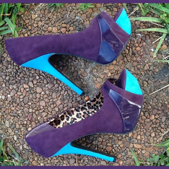 QUPID PURPLE-BLUE PEEP TOE PUMP - Picture 2 of 5